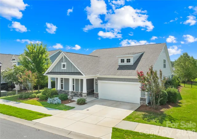 Photo 3 of Single family home for sale at 134 Dudley Dr, Fort Mill, SC 29715 | MLS# 4414127 | Listing updated on 2026-09-15