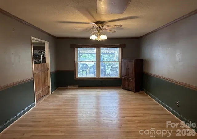 Photo 3 of Single family home for sale at 7216 Lockmont Dr, Charlotte, NC 28212 | MLS# 4414193 | Listing updated on 2026-09-30