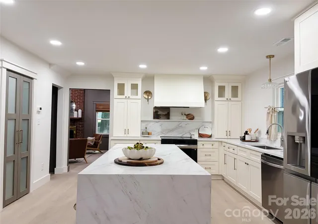 Photo 2 of Single family home for sale at 635 Trl Ridge Rd, Matthews, NC 28105 | MLS# 4414225 | Listing updated on 2026-10-03