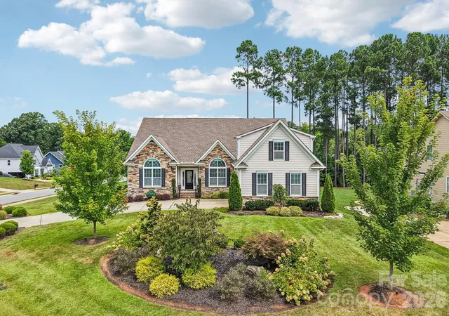 Photo 1 of Single family home for sale at 142 Butler Dr, Mooresville, NC 28115 | MLS# 4414410 | Listing updated on 2026-09-23