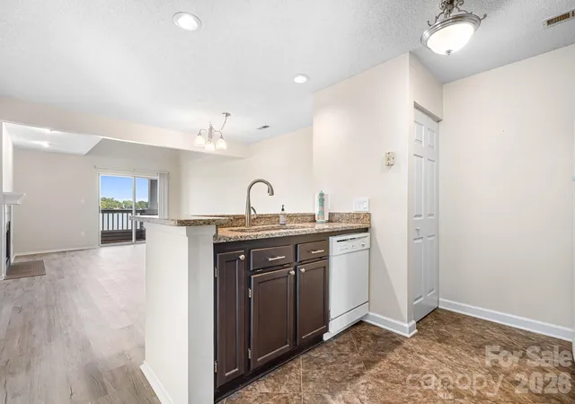 Listing Photo 4 - Condo for sale in building located at 930 Sw Dr, Davidson, NC 28036