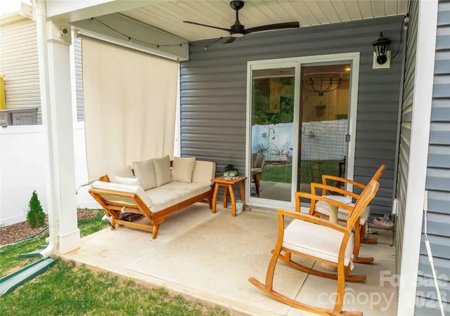 Photo 4 of Single family home for sale at 2880 Sherrills Strm Dr, Sherrills Ford, NC 28673 | MLS# 4414551 | Listing updated on 2026-09-13