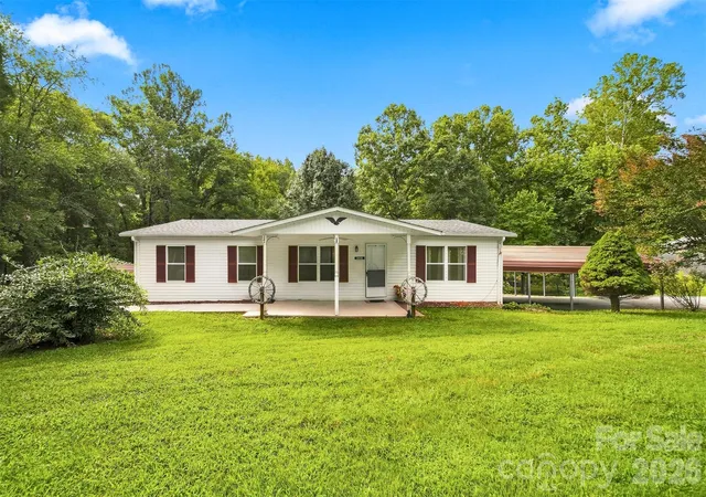 Photo 1 of Single family home for sale at 3408 Landis Ln, Nebo, NC 28761 | MLS# 4414805 | Listing updated on 2026-09-11