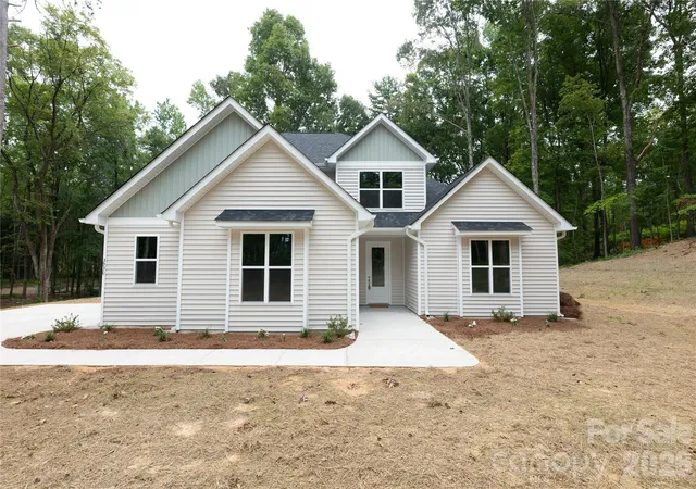 Photo 1 of Sale Pending at 3930 Sunset Valley Dr, Concord, NC 28025 | MLS# 4414946 | Listing updated on 2026-09-14