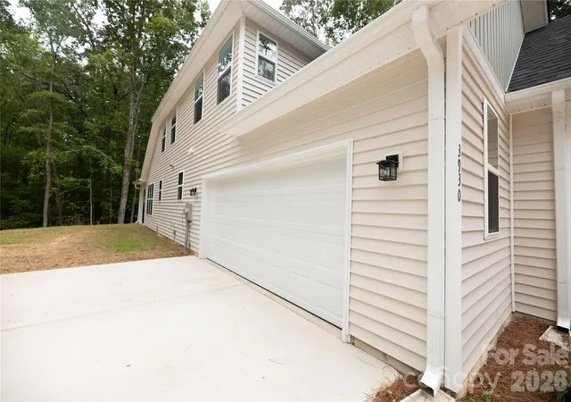 Photo 4 of Sale Pending at 3930 Sunset Valley Dr, Concord, NC 28025 | MLS# 4414946 | Listing updated on 2026-09-14