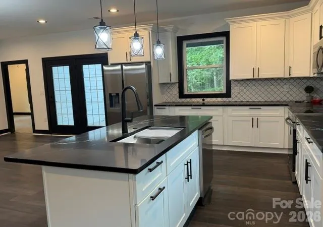 Photo 4 of Single family home for sale at 651 Bishs Way, Lincolnton, NC 28092 | MLS# 4415002 | Listing updated on 2026-09-11