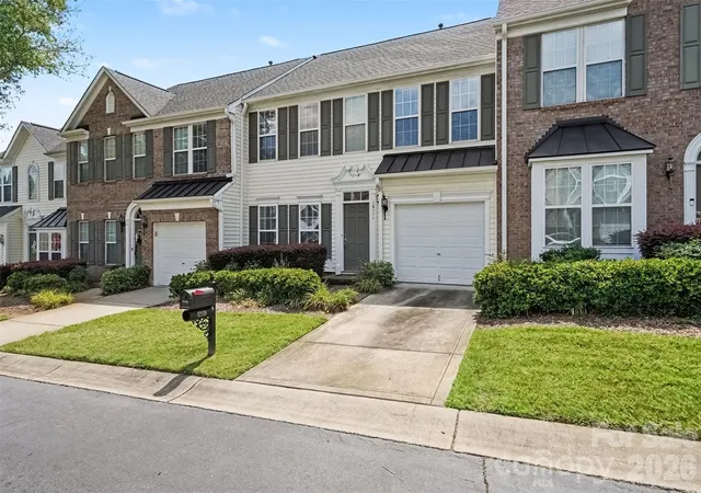 Townhouse for sale at 12111 Windy Rock Way, Charlotte, NC 28273 | MLS# 4415294