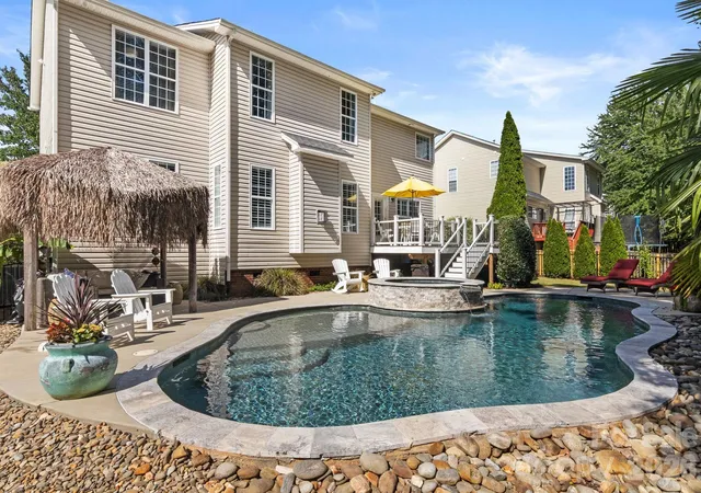 Photo 2 of Sale Pending at 4431 Sunset Rose Dr, Fort Mill, SC 29708 | MLS# 4415450 | Listing updated on 2026-09-12
