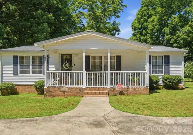 Photo 1 of Single family home for sale at 5766 Adicks Ct, York, SC 29745 | MLS# 4415494 | Listing updated on 2026-10-14