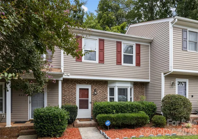 Townhouse for sale at 8407 Rust Wood Pl, Charlotte, NC 28227 | MLS# 4415712