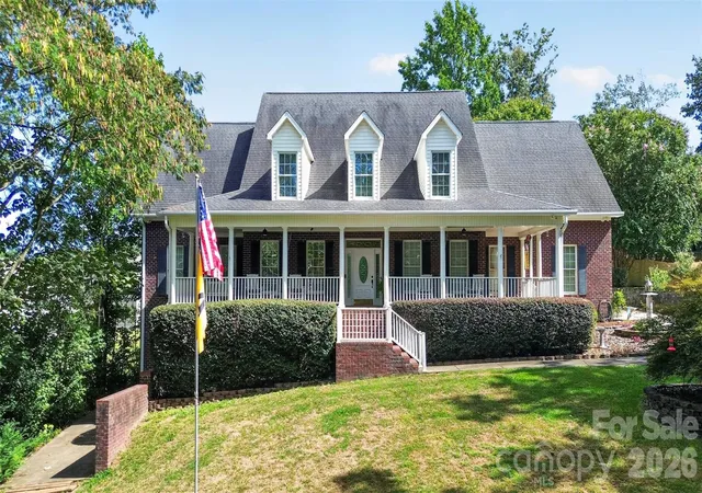 Photo 1 of Single family home for sale at 4904 Steepleton Way, Charlotte, NC 28215 | MLS# 4415870 | Listing updated on 2026-09-12
