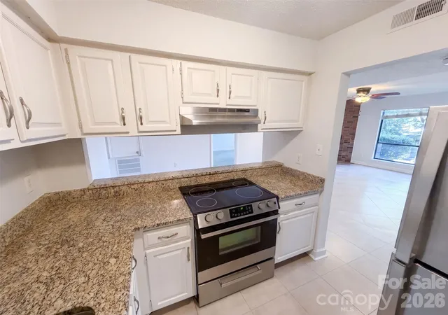 Photo 2 of Sale Pending at 1612 Sharon Rd W #61, Charlotte, NC 28210 | MLS# 4415970 | Listing updated on 2026-09-18