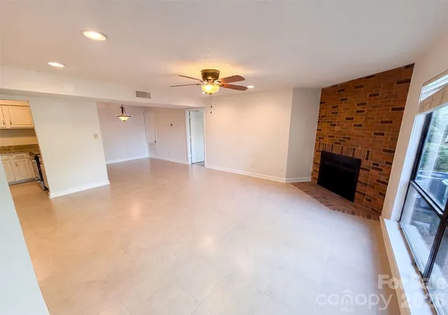 Photo 3 of Sale Pending at 1612 Sharon Rd W #61, Charlotte, NC 28210 | MLS# 4415970 | Listing updated on 2026-09-18