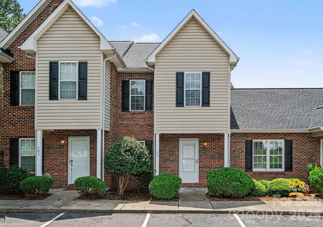 Photo 3 of Townhouse for sale at 2240 15th Avenue Ne #102, Hickory, NC 28601 | MLS# 4416073 | Listing updated on 2026-09-11