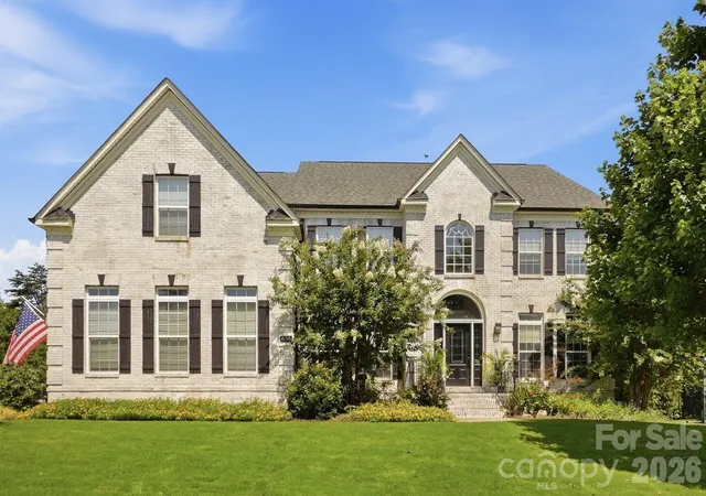 Photo 1 of Mansion for sale at 638 Reliance Ct, Fort Mill, SC 29708 | MLS# 4416296 | Listing updated on 2026-09-29