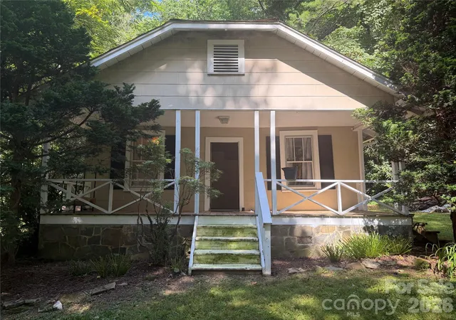Photo 2 of Single family home for sale at 19010 Rosman Hwy, Sapphire, NC 28774 | MLS# 4416340 | Listing updated on 2026-09-27