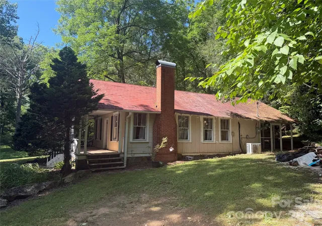 Photo 3 of Single family home for sale at 19010 Rosman Hwy, Sapphire, NC 28774 | MLS# 4416340 | Listing updated on 2026-09-27