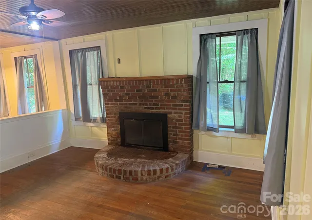 Photo 3 of Single family home for sale at 19010 Rosman Hwy, Sapphire, NC 28774 | MLS# 4416340 | Listing updated on 2026-09-27
