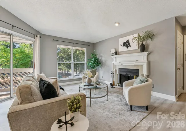 Listing Photo 4 - Condo for sale in building located at 7407 Ashfield Ct, Charlotte, NC 28226