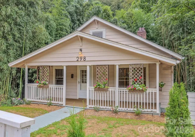 Photo 1 of Single family home for sale at 298 State St, Asheville, NC 28806 | MLS# 4416453 | Listing updated on 2026-10-03