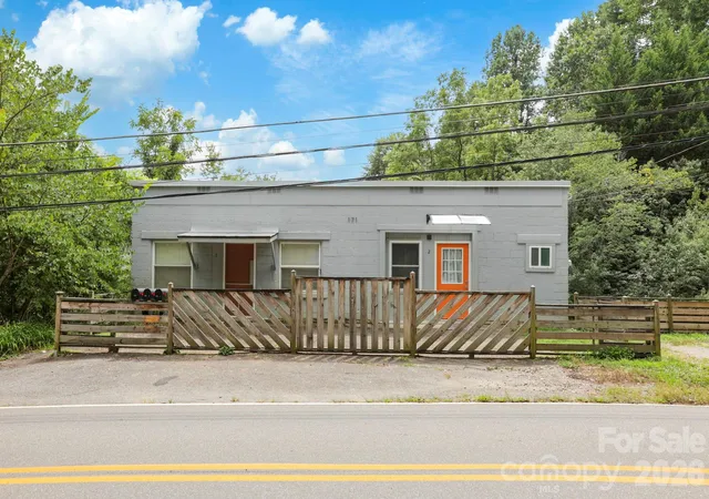 Photo 3 of Multi family home for sale at 169 And 171 Cragmont Rd, Black Mountain, NC 28711 | MLS# 4416488 | Listing updated on 2026-10-07