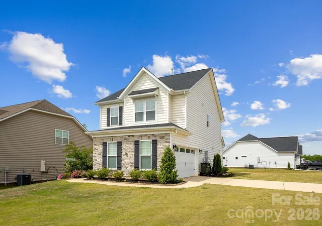 Photo 1 of Single family home for sale at 411 Hickory View Dr, Rock Hill, SC 29732 | MLS# 4416534 | Listing updated on 2026-09-26