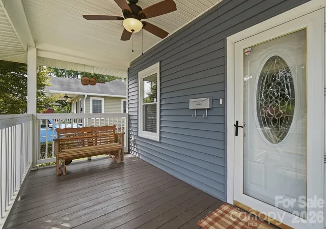 Photo 4 of Single family home for sale at 412 Link St, Fort Mill, SC 29715 | MLS# 4416613 | Listing updated on 2026-10-09