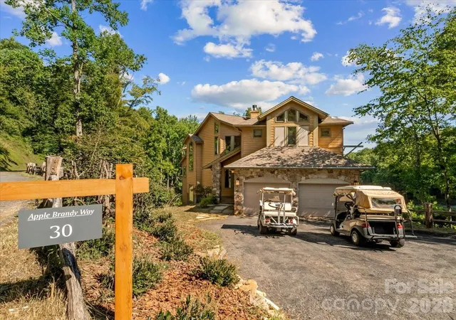 Photo 1 of Single family home for sale at 30 Apple Brandy Way, Burnsville, NC 28714 | MLS# 4416623 | Listing updated on 2026-09-11