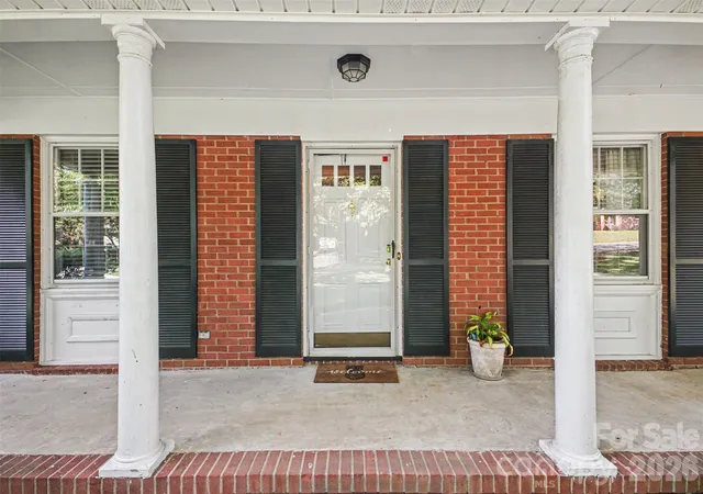 Photo 2 of Single family home for sale at 113 Brookshire Ave, Kannapolis, NC 28083 | MLS# 4416740 | Listing updated on 2026-09-25