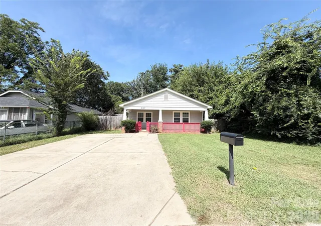 Single family home for sale at 2107 Custer St, Charlotte, NC 28216 | MLS# 4416781