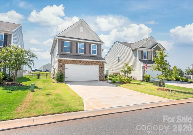 Photo 1 of Single family home for sale at 1553 Turkey Roost Rd, Fort Mill, SC 29715 | MLS# 4416833 | Listing updated on 2026-09-13