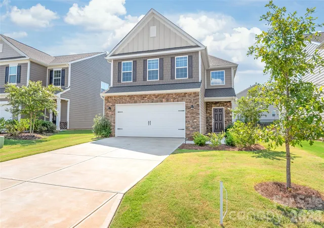 Photo 3 of Single family home for sale at 1553 Turkey Roost Rd, Fort Mill, SC 29715 | MLS# 4416833 | Listing updated on 2026-09-13