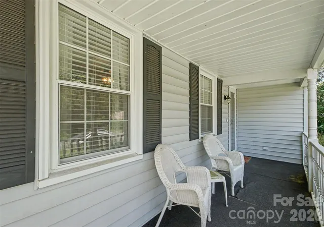Photo 4 of Single family home for sale at 210 N Beaver St, Landis, NC 28088 | MLS# 4417048 | Listing updated on 2026-09-25