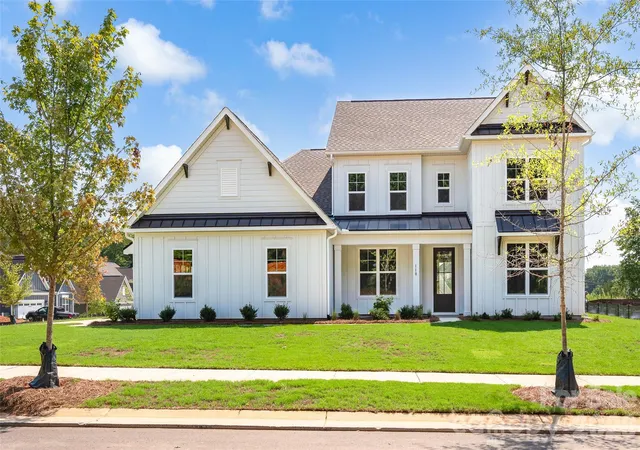Photo 1 of Single family home for sale at 110 Elora Ln, Mooresville, NC 28115 | MLS# 4417104 | Listing updated on 2026-10-01