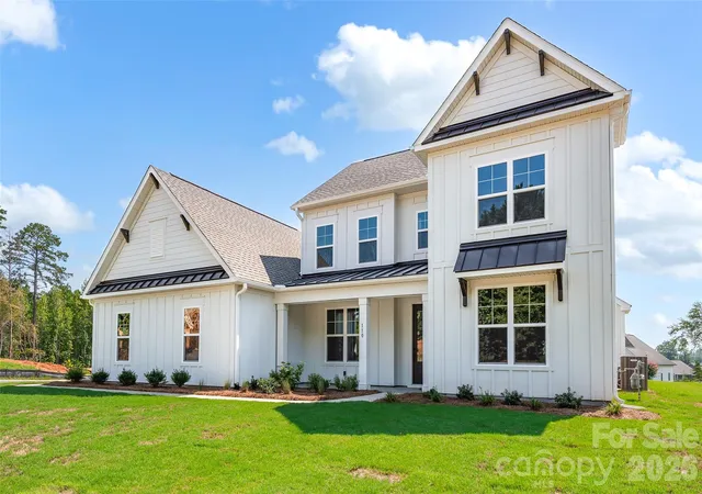 Photo 2 of Single family home for sale at 110 Elora Ln, Mooresville, NC 28115 | MLS# 4417104 | Listing updated on 2026-10-01