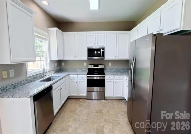 Photo 3 of Single family home for sale at 14516 Asheton Crk Dr, Charlotte, NC 28273 | MLS# 4417159 | Listing updated on 2026-09-21