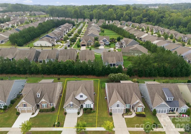 Photo 4 of Single family home for sale at 7106 Overjoyed Xing, Charlotte, NC 28215 | MLS# 4417252 | Listing updated on 2026-09-29