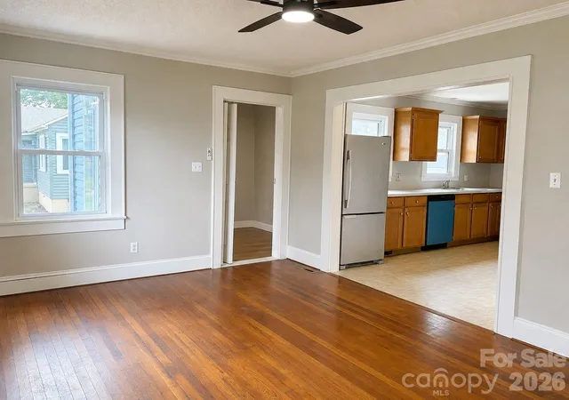 Photo 3 of Single family home for sale at 802 3Rd St Se, Conover, NC 28613 | MLS# 4417286 | Listing updated on 2026-10-23
