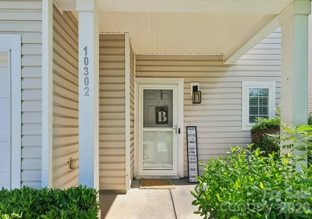 Photo 2 of Single family home for sale at 10302 Hugue Wy, Charlotte, NC 28214 | MLS# 4417320 | Listing updated on 2026-10-13