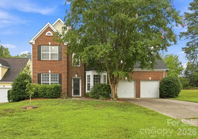 Photo 1 of Single family home for sale at 11621 Fox Trot Dr, Charlotte, NC 28269 | MLS# 4417369 | Listing updated on 2026-10-28