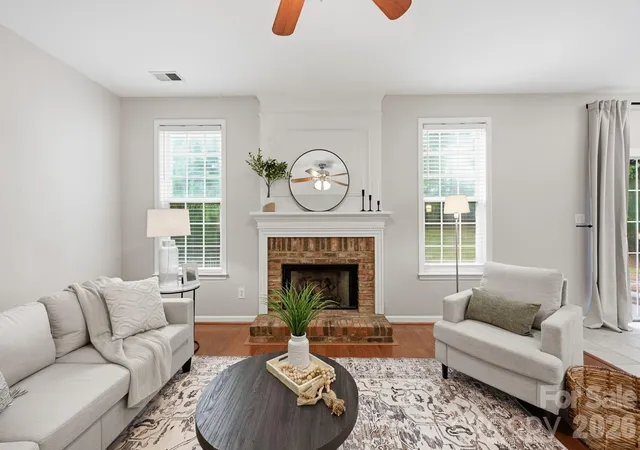Photo 1 of Single family home for sale at 11621 Fox Trot Dr, Charlotte, NC 28269 | MLS# 4417369 | Listing updated on 2026-10-28