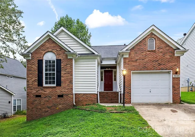 Photo 1 of Single family home for sale at 9005 Little Hampton Pl, Charlotte, NC 28215 | MLS# 4417375 | Listing updated on 2026-09-26