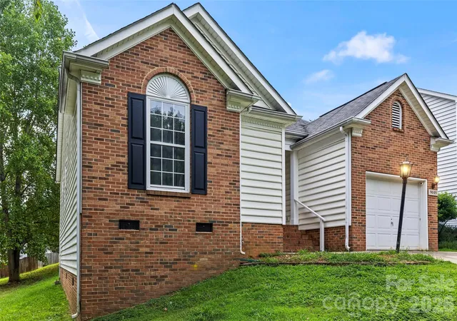 Photo 2 of Single family home for sale at 9005 Little Hampton Pl, Charlotte, NC 28215 | MLS# 4417375 | Listing updated on 2026-09-26