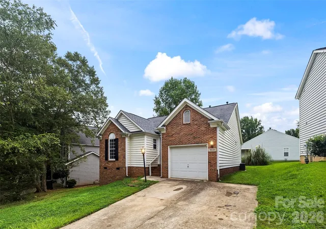 Photo 3 of Single family home for sale at 9005 Little Hampton Pl, Charlotte, NC 28215 | MLS# 4417375 | Listing updated on 2026-09-26