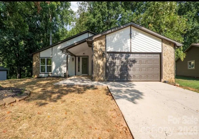 Photo 1 of Single family home for sale at 7424 Lawyers Station Dr, Mint Hill, NC 28227 | MLS# 4417385 | Listing updated on 2026-10-01