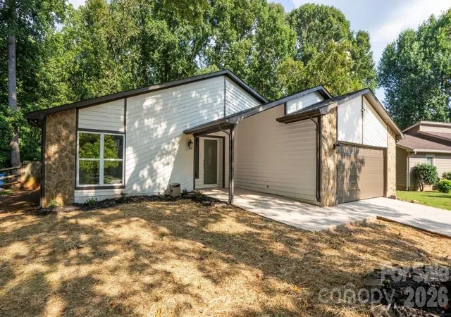 Photo 3 of Single family home for sale at 7424 Lawyers Station Dr, Mint Hill, NC 28227 | MLS# 4417385 | Listing updated on 2026-10-01
