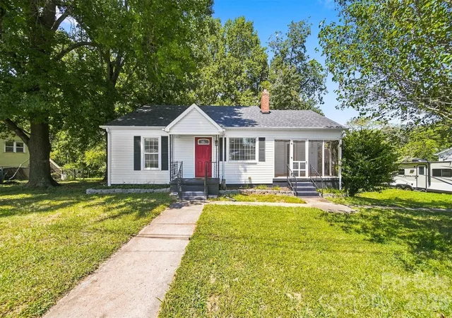 Photo 1 of Single family home for sale at 3226 Anderson St, Claremont, NC 28610 | MLS# 4417617 | Listing updated on 2026-10-06