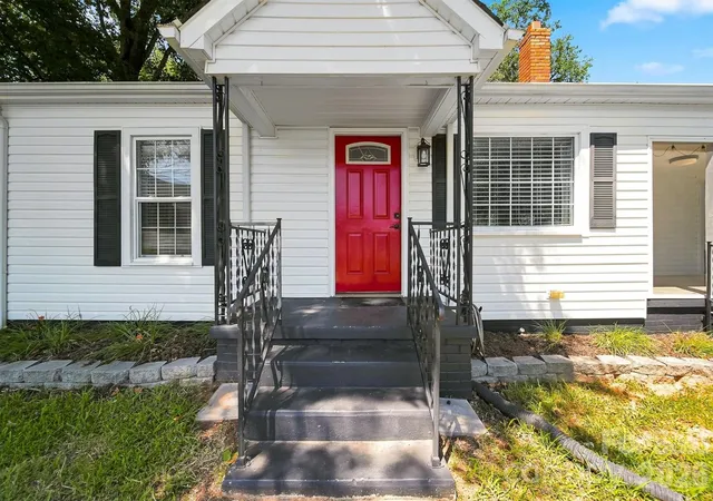 Photo 3 of Single family home for sale at 3226 Anderson St, Claremont, NC 28610 | MLS# 4417617 | Listing updated on 2026-10-06
