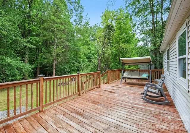 Photo 3 of Single family home for sale at 802 Stowe Dr, Lowell, NC 28098 | MLS# 4417684 | Listing updated on 2026-10-03