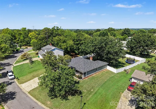 Photo 3 of Single family home for sale at 11525 Waterflower Ln, Charlotte, NC 28262 | MLS# 4417729 | Listing updated on 2026-10-06
